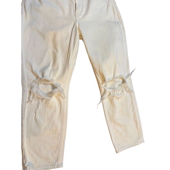 Abercrombie & Fitch The Mom High Rise Distressed Jeans in White Sz 27 Curve Love - Picture 7 of 9